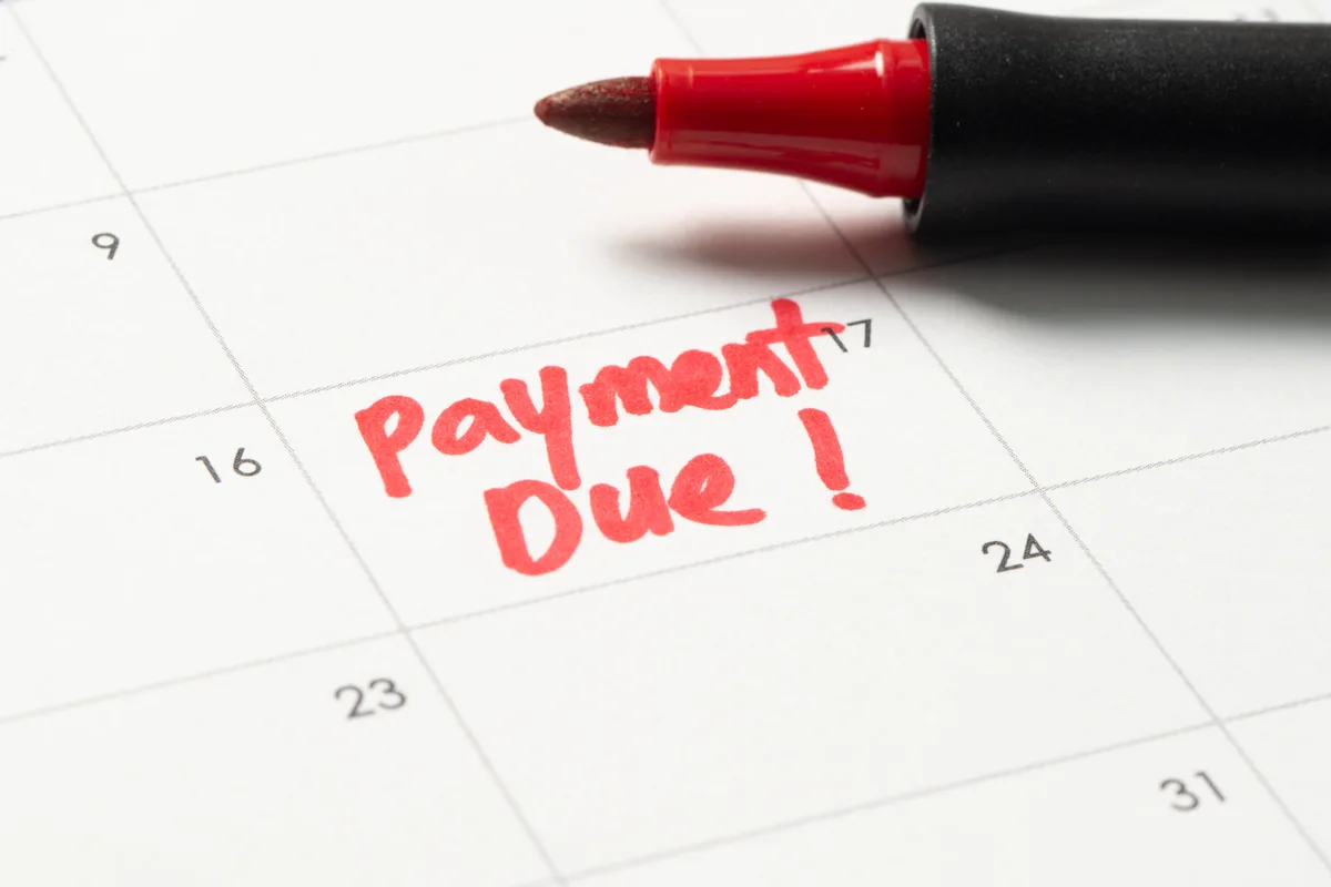 Kalender met de notitie Payment Due in rode inkt